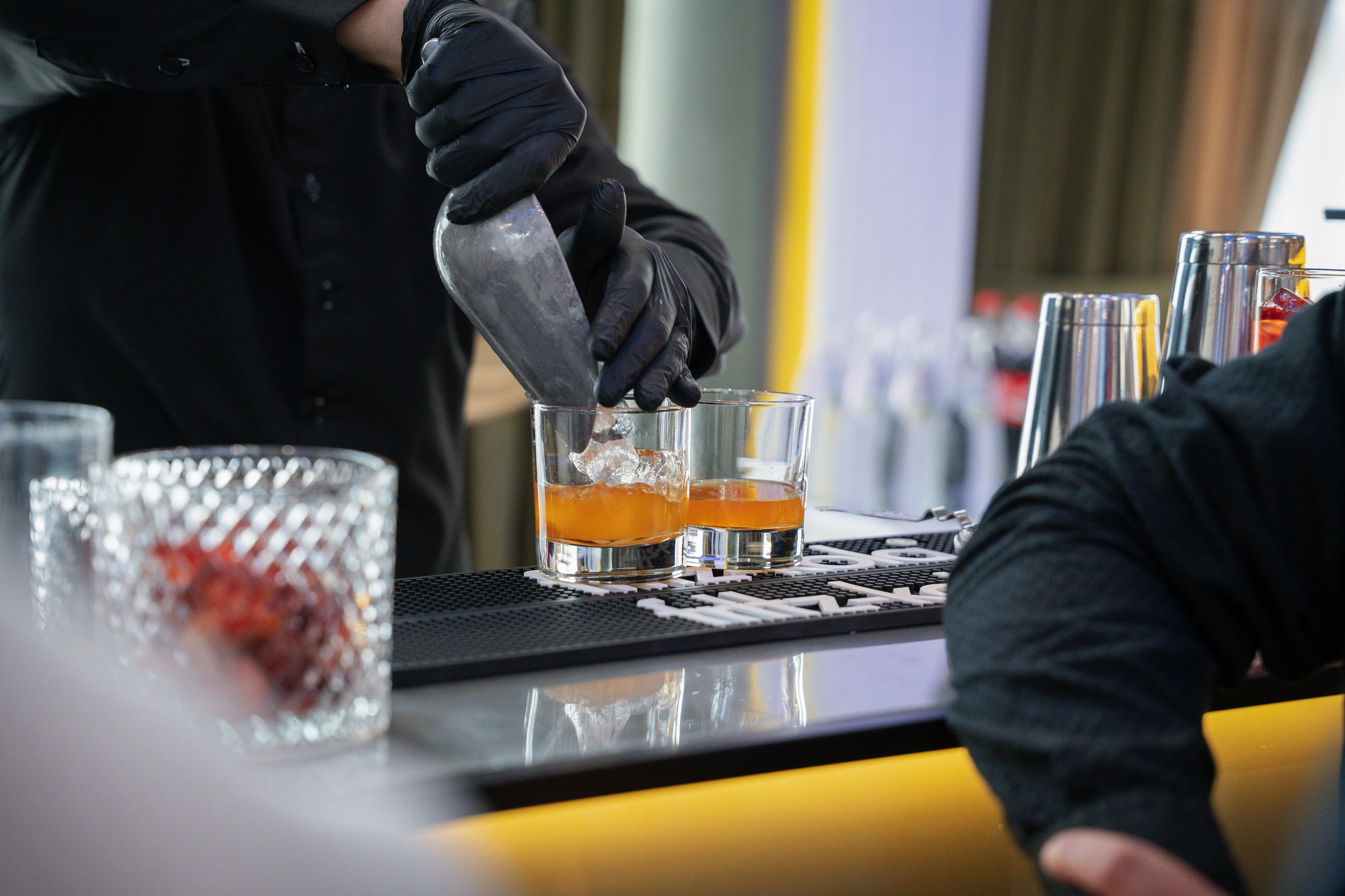 Meniu Odissea Events Hall - prezentare elegantă și preparate premium