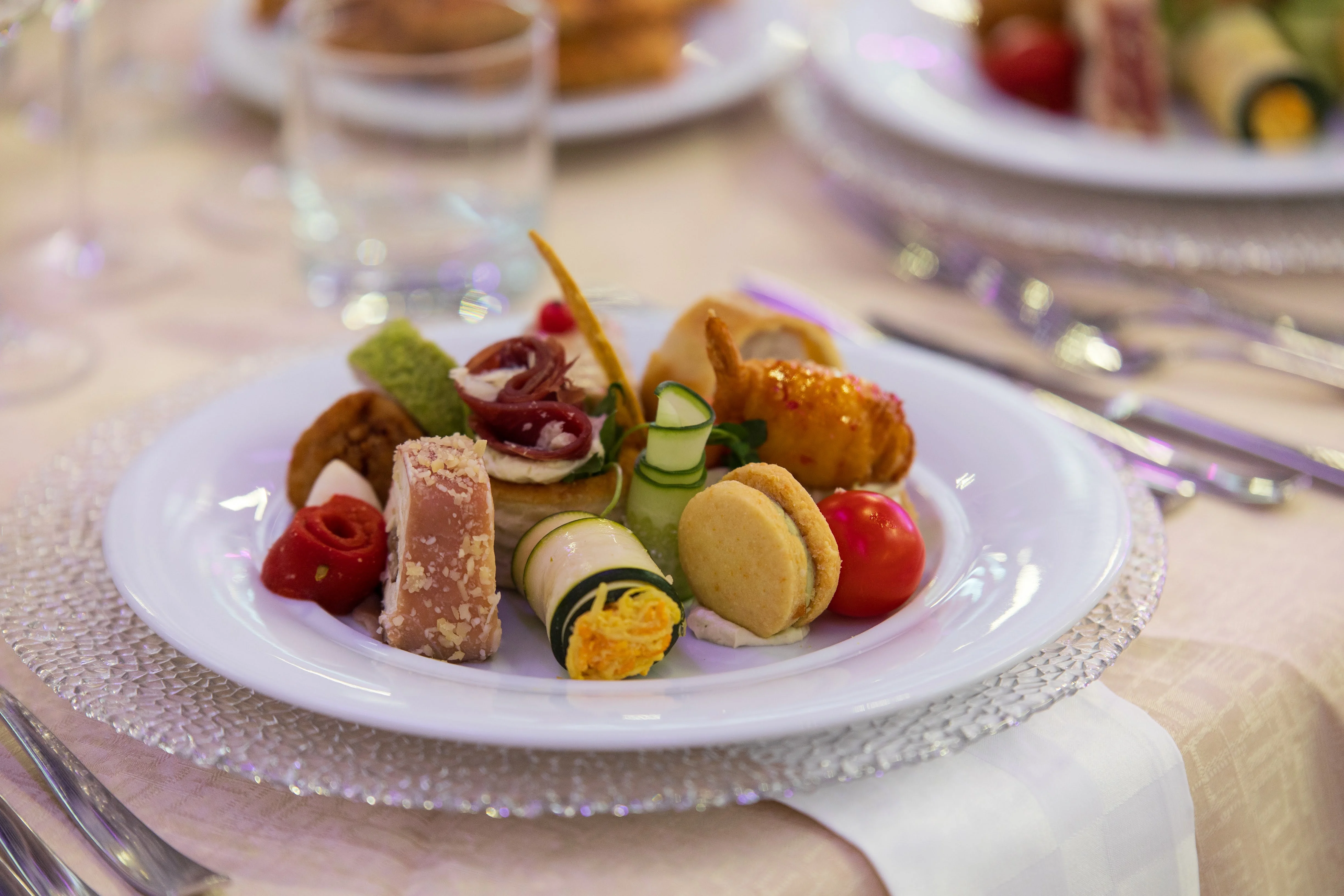 Meniu Odissea Events Hall - decor elegant și preparate delicioase